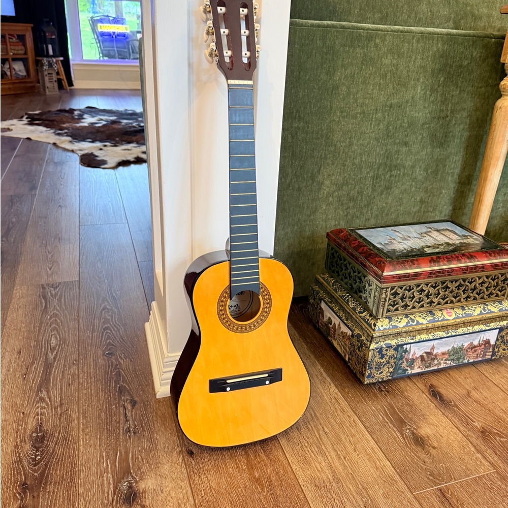 Lauren # LA30N 6 String Acoustic Guitar - Picture 9 of 16